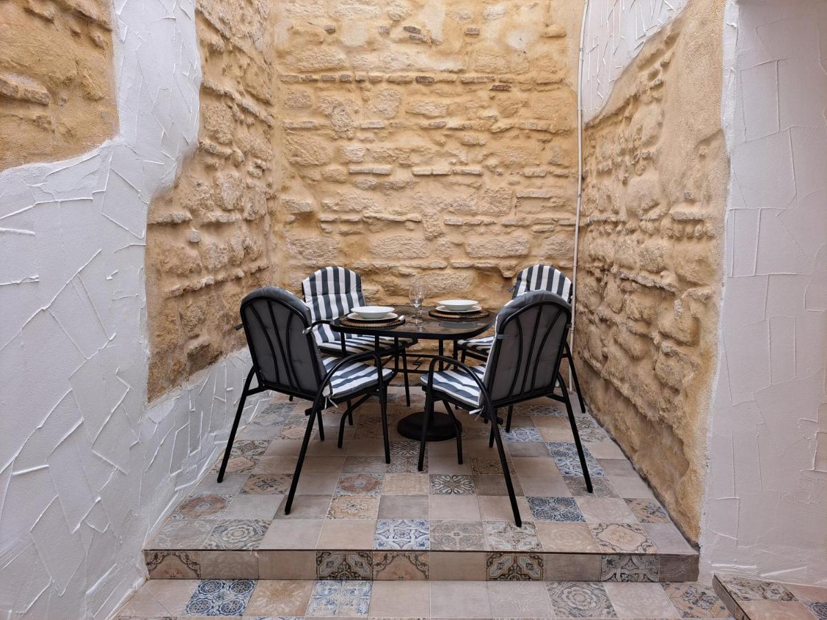 Apartamento La Zarzamora-Patio Privado Leilighet Jerez de la Frontera Eksteriør bilde